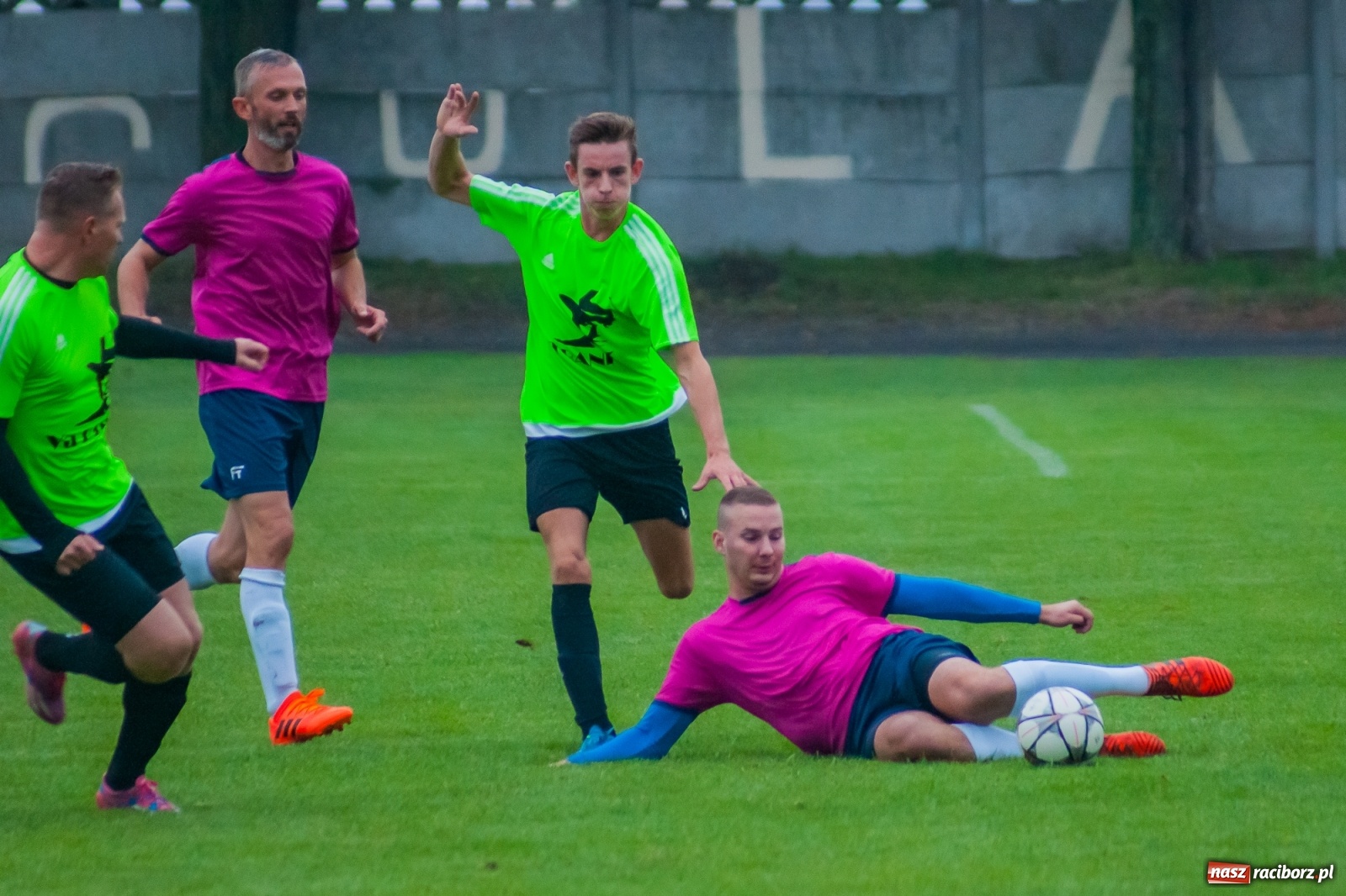 Zdjęcie w galerii na portalu naszraciborz.pl: Derby gminy. Łatwe zwycięstwo Krzyżanowic [FOTO] wiadomości z regionu
