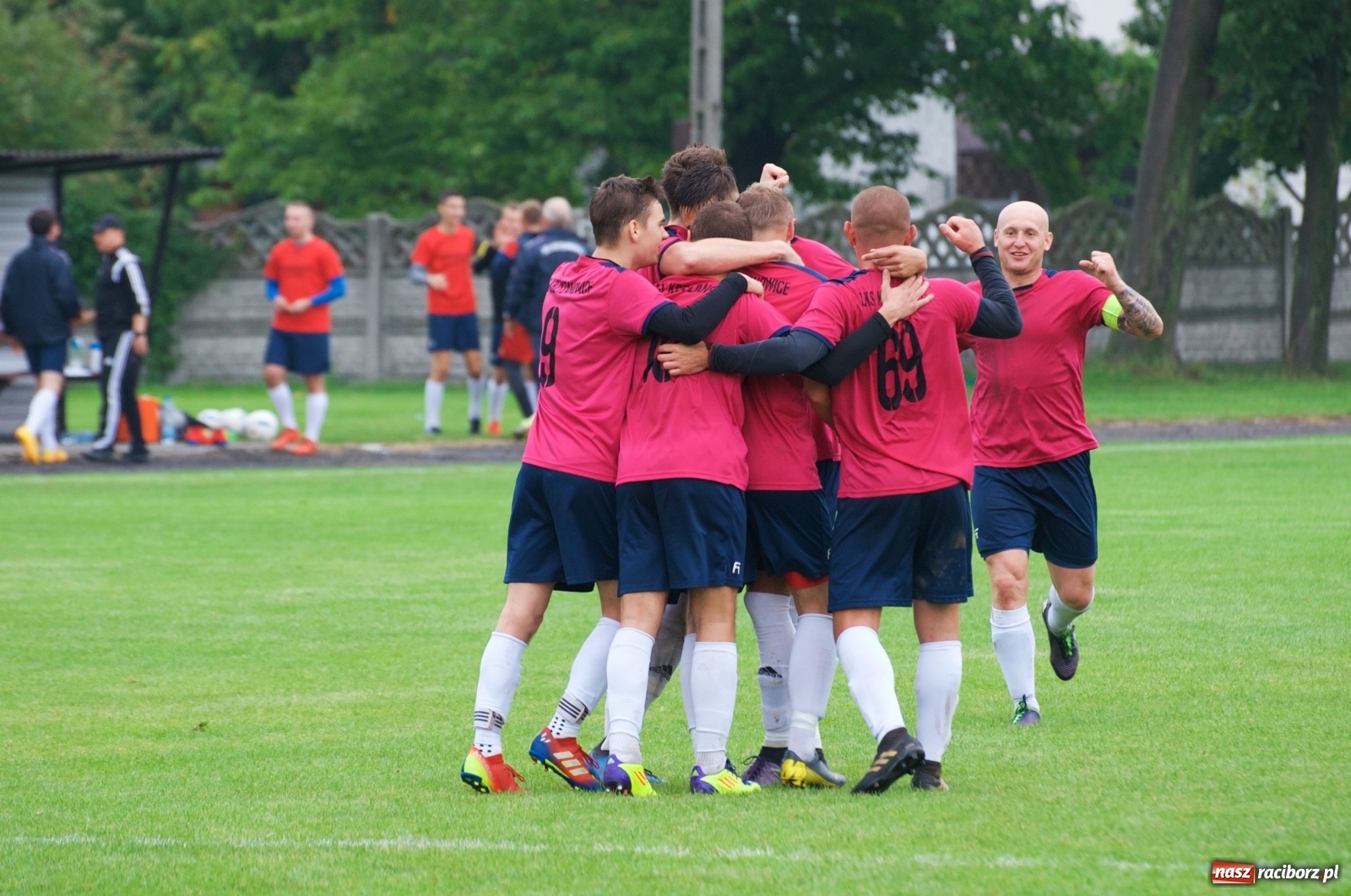 Zdjęcie w galerii na portalu naszraciborz.pl: Derby gminy. Łatwe zwycięstwo Krzyżanowic [FOTO] wiadomości z regionu