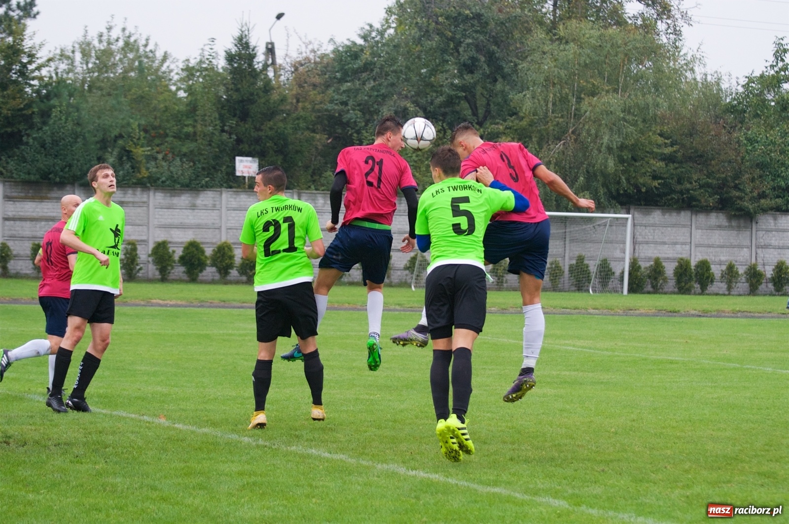Zdjęcie w galerii na portalu naszraciborz.pl: Derby gminy. Łatwe zwycięstwo Krzyżanowic [FOTO] wiadomości z regionu