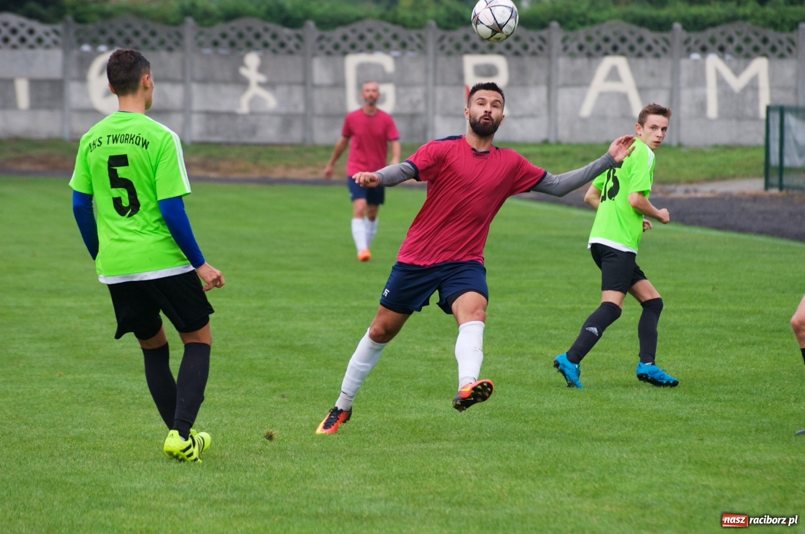 Zdjęcie w galerii na portalu naszraciborz.pl: Derby gminy. Łatwe zwycięstwo Krzyżanowic [FOTO] wiadomości z regionu