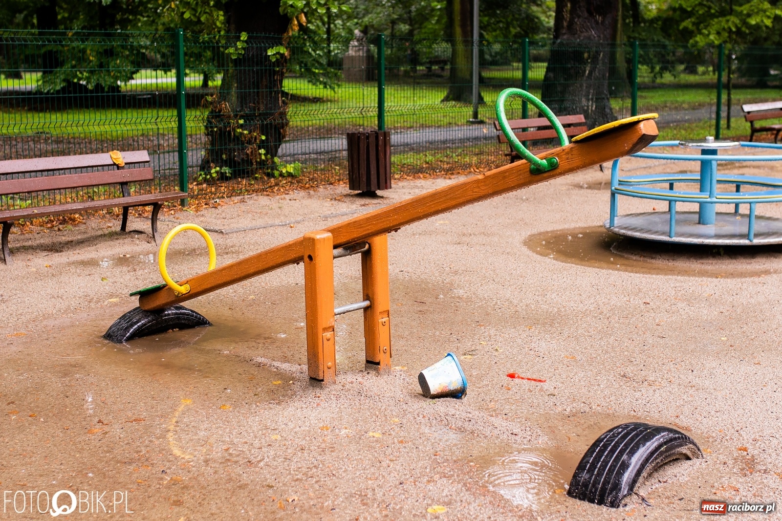 Zdjęcie w galerii na portalu naszraciborz.pl: Fontanny, poidełka, strumyk i kolorowe światła. Taki może być park m. Roth przyszłości  wiadomości z regionu