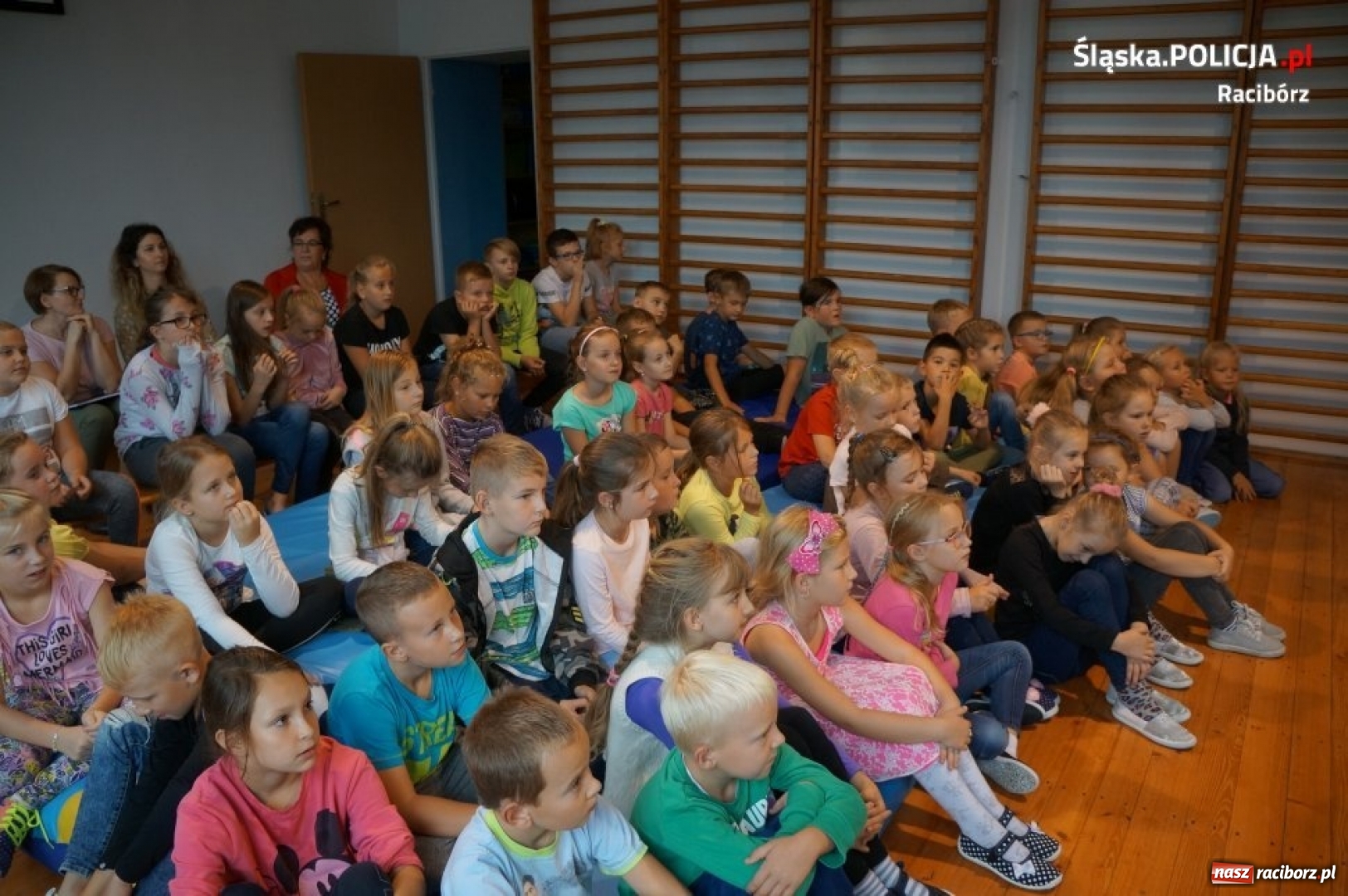 Zdjęcie w galerii na portalu naszraciborz.pl: Raciborscy policjanci o bezpieczeństwie w drodze do szkoły wiadomości z regionu