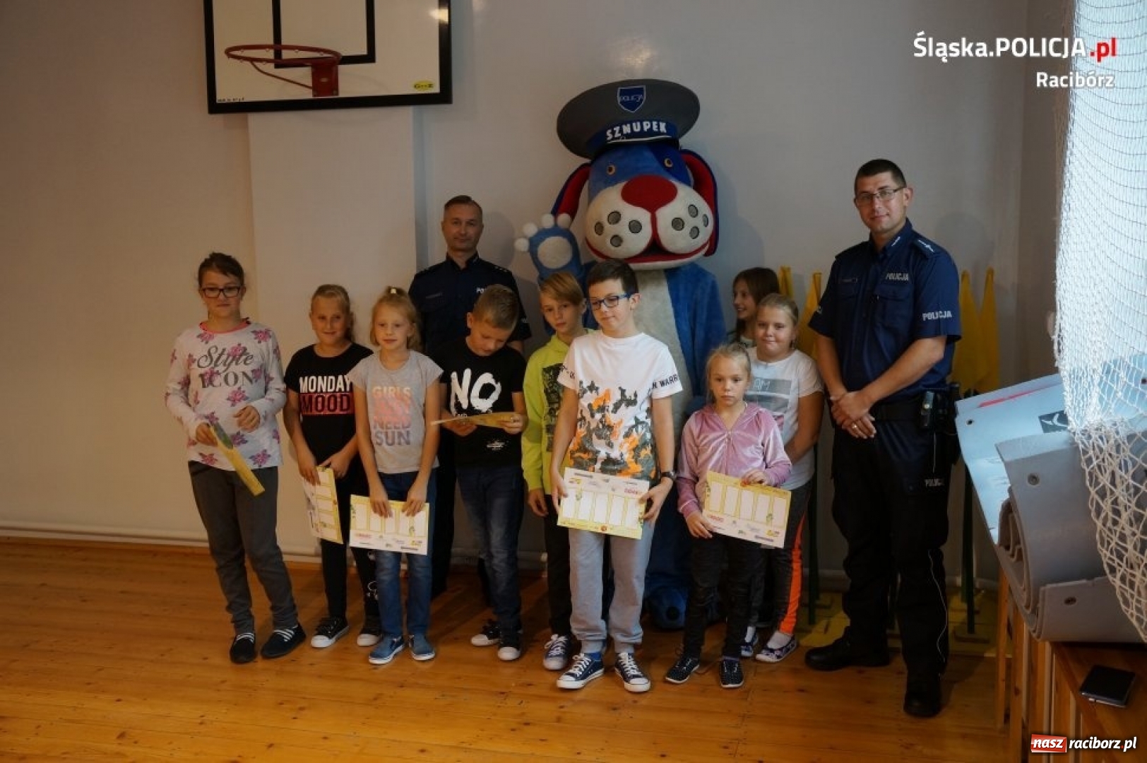 Zdjęcie w galerii na portalu naszraciborz.pl: Raciborscy policjanci o bezpieczeństwie w drodze do szkoły wiadomości z regionu