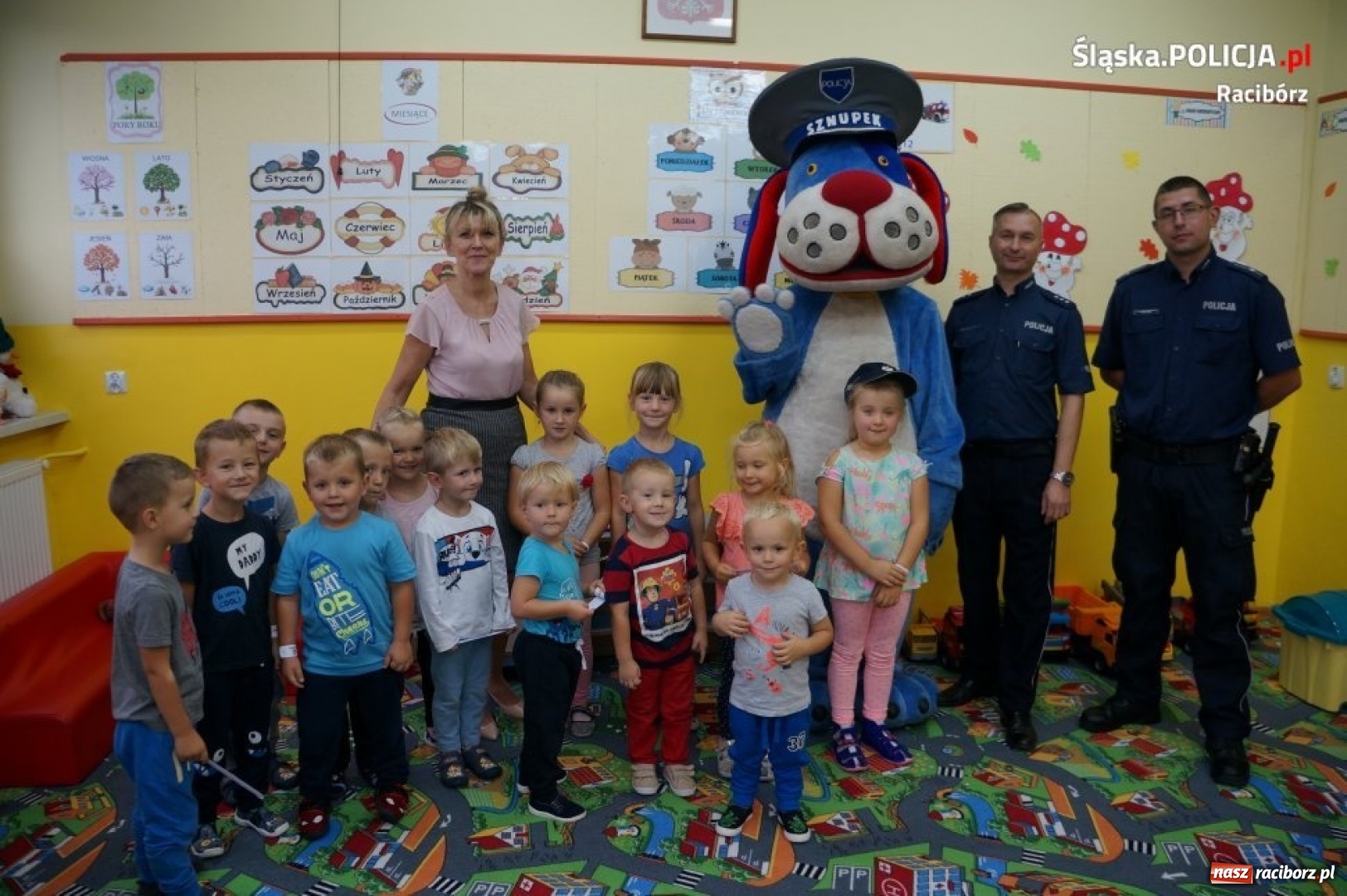 Zdjęcie w galerii na portalu naszraciborz.pl: Raciborscy policjanci o bezpieczeństwie w drodze do szkoły wiadomości z regionu
