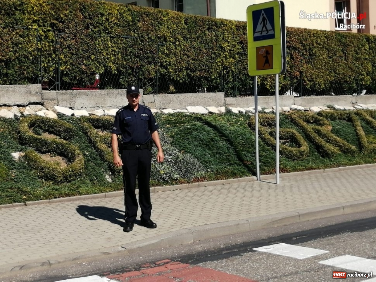 Zdjęcie w galerii na portalu naszraciborz.pl: Raciborscy policjanci o bezpieczeństwie w drodze do szkoły wiadomości z regionu