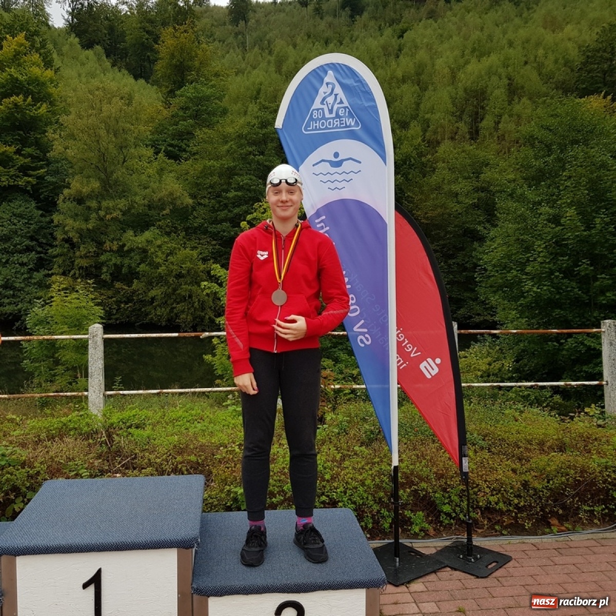 Zdjęcie w galerii na portalu naszraciborz.pl: Zawodnicy Victorii na podium mityngu pływackiego w Werdohl [FOTO] wiadomości z regionu