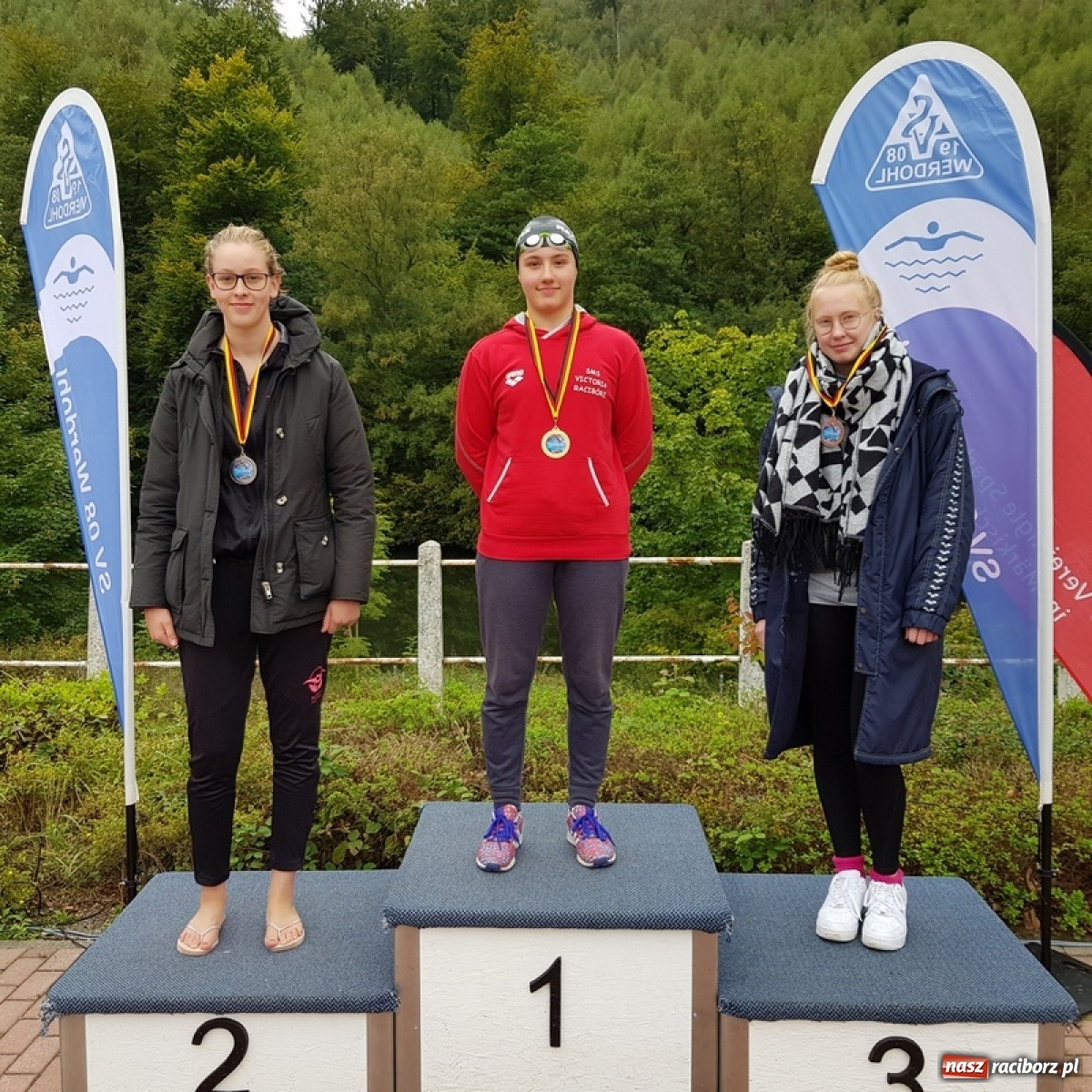 Zdjęcie w galerii na portalu naszraciborz.pl: Zawodnicy Victorii na podium mityngu pływackiego w Werdohl [FOTO] wiadomości z regionu