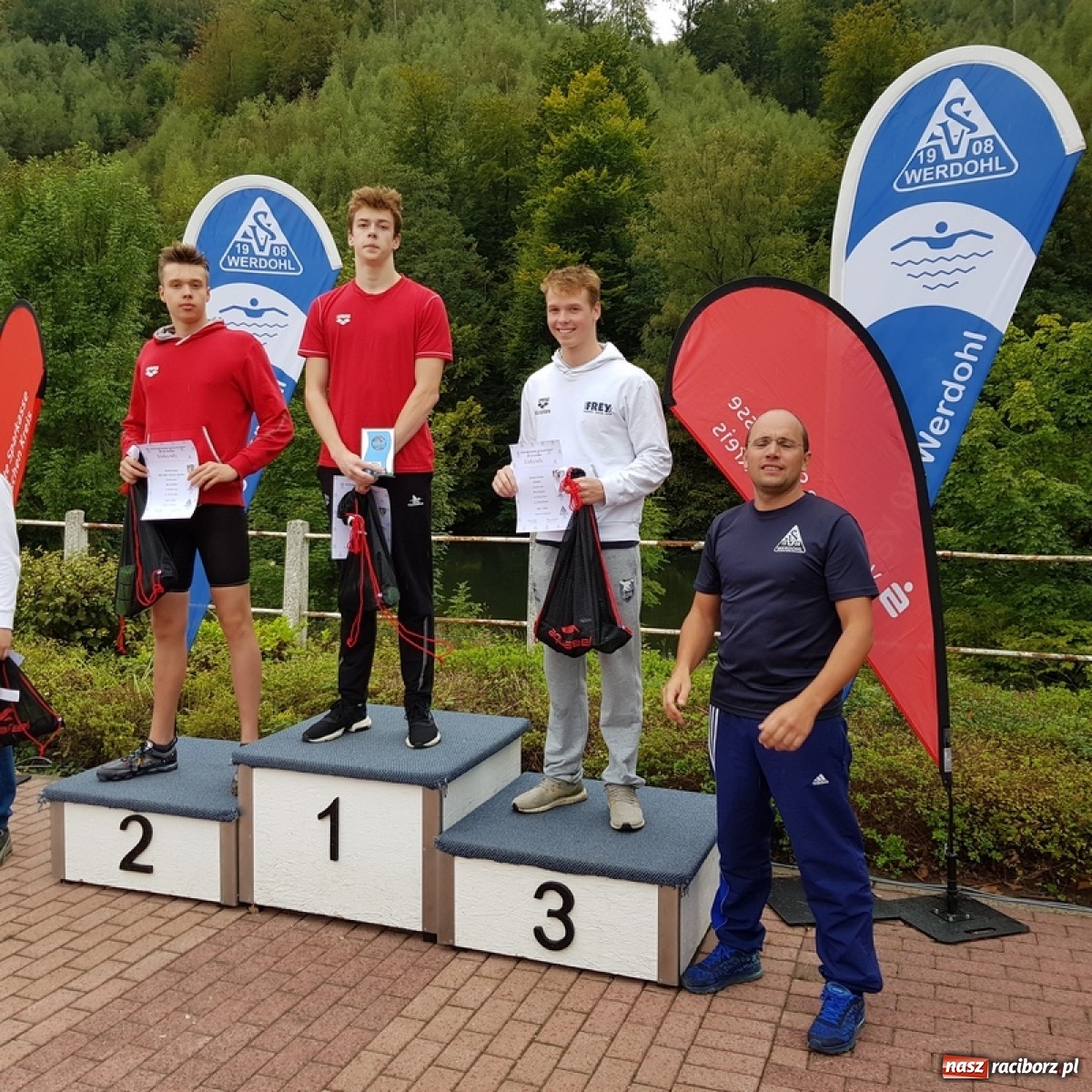 Zdjęcie w galerii na portalu naszraciborz.pl: Zawodnicy Victorii na podium mityngu pływackiego w Werdohl [FOTO] wiadomości z regionu