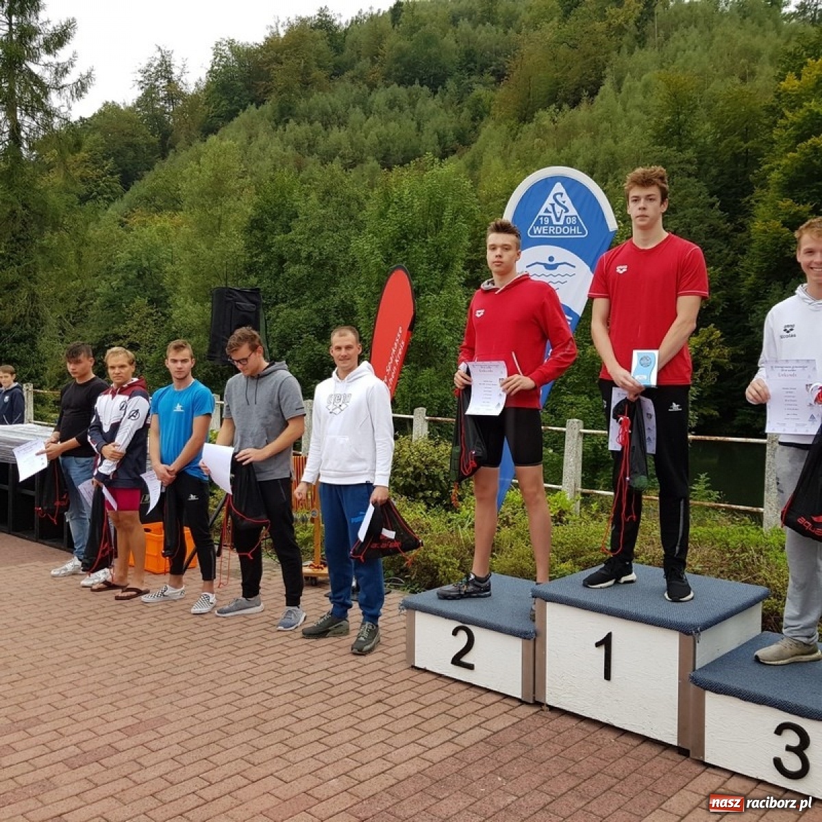 Zdjęcie w galerii na portalu naszraciborz.pl: Zawodnicy Victorii na podium mityngu pływackiego w Werdohl [FOTO] wiadomości z regionu