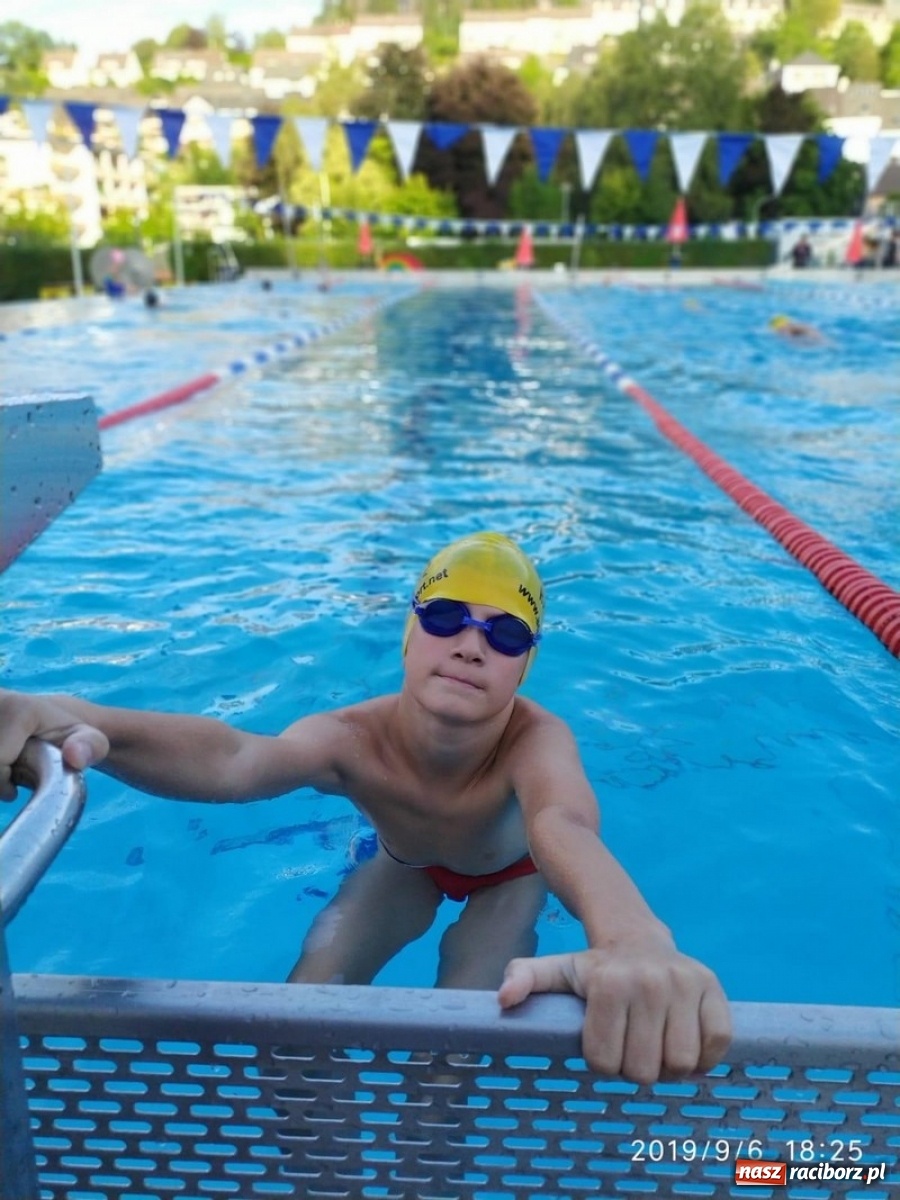 Zdjęcie w galerii na portalu naszraciborz.pl: Zawodnicy Victorii na podium mityngu pływackiego w Werdohl [FOTO] wiadomości z regionu