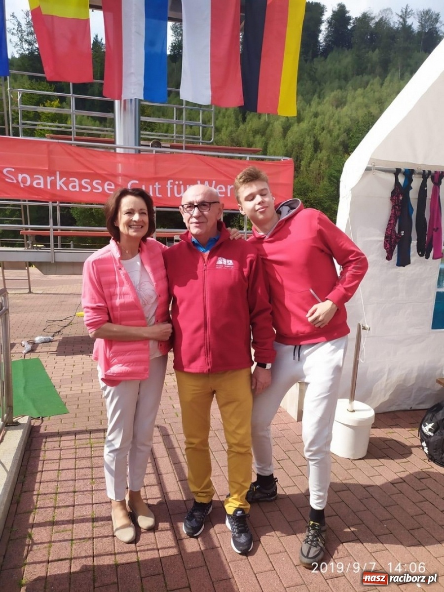 Zdjęcie w galerii na portalu naszraciborz.pl: Zawodnicy Victorii na podium mityngu pływackiego w Werdohl [FOTO] wiadomości z regionu