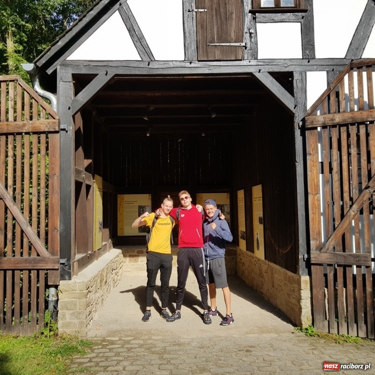 Zdjęcie w galerii na portalu naszraciborz.pl: Zawodnicy Victorii na podium mityngu pływackiego w Werdohl [FOTO] wiadomości z regionu