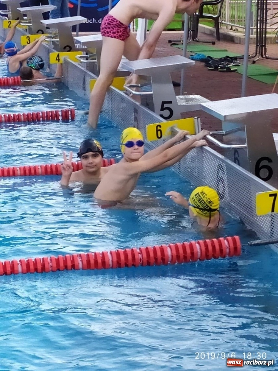 Zdjęcie w galerii na portalu naszraciborz.pl: Zawodnicy Victorii na podium mityngu pływackiego w Werdohl [FOTO] wiadomości z regionu