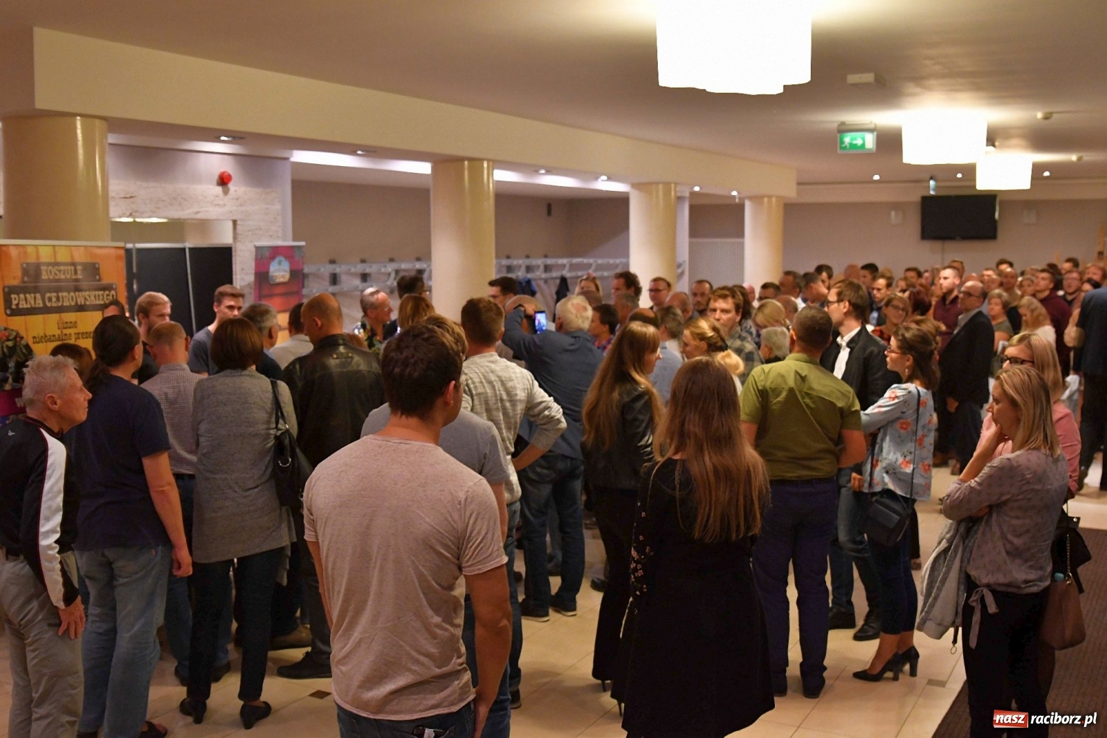 Zdjęcie w galerii na portalu naszraciborz.pl: Prawo dżungli. Wojciech Cejrowski w Raciborzu [FOTO] wiadomości z regionu