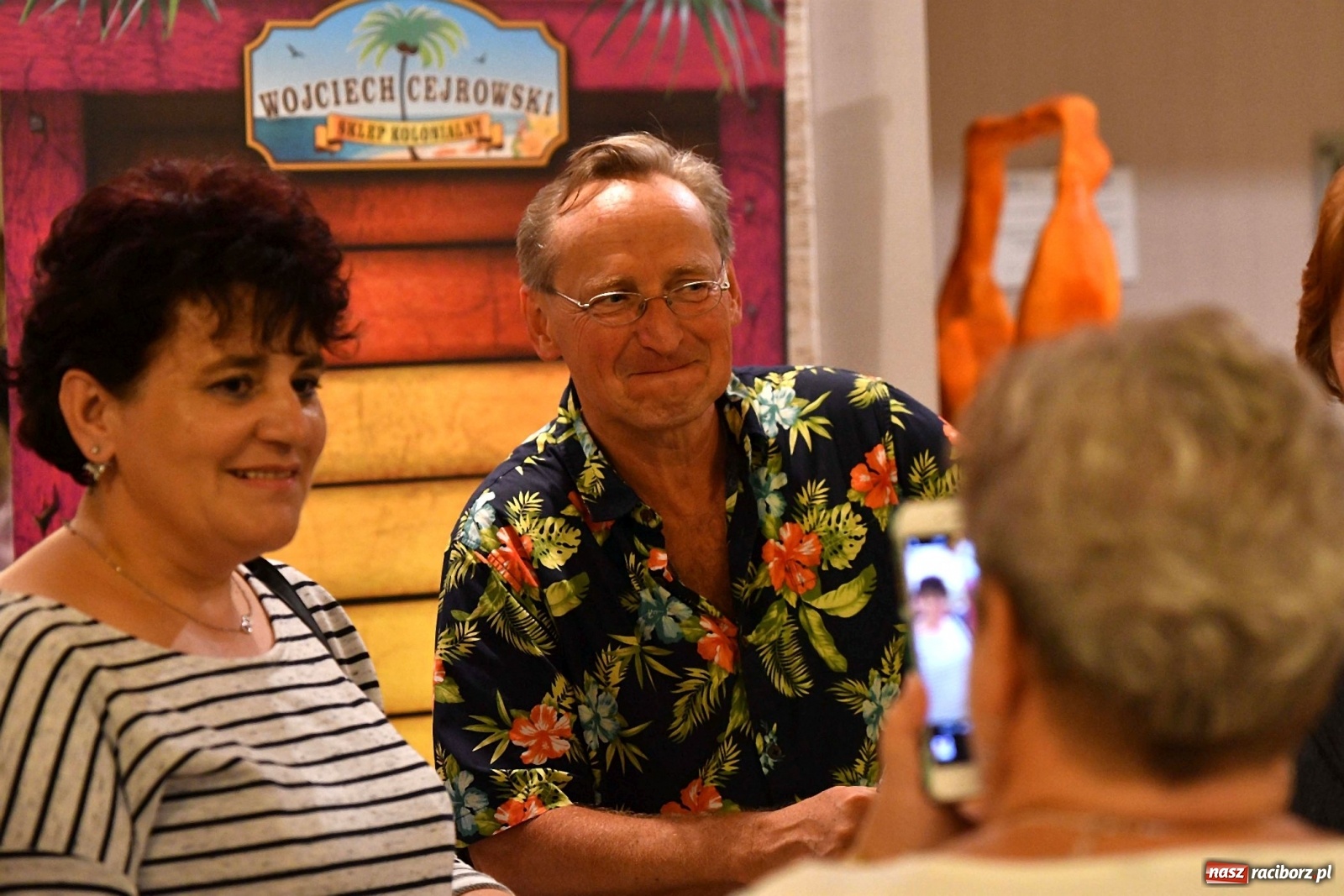 Zdjęcie w galerii na portalu naszraciborz.pl: Prawo dżungli. Wojciech Cejrowski w Raciborzu [FOTO] wiadomości z regionu