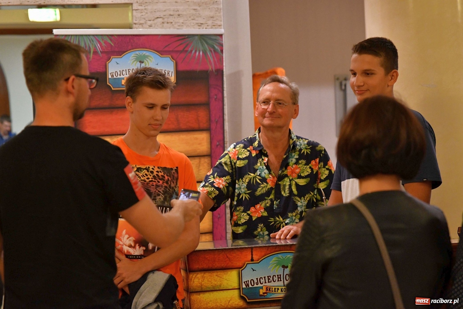 Zdjęcie w galerii na portalu naszraciborz.pl: Prawo dżungli. Wojciech Cejrowski w Raciborzu [FOTO] wiadomości z regionu