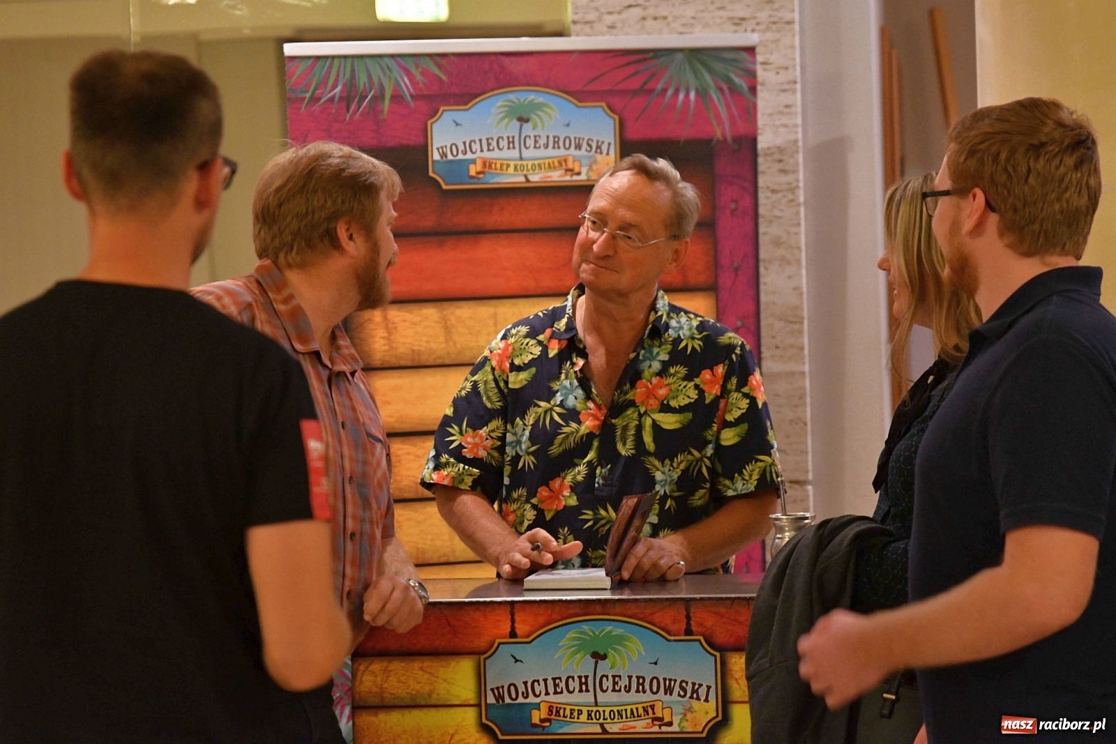 Zdjęcie w galerii na portalu naszraciborz.pl: Prawo dżungli. Wojciech Cejrowski w Raciborzu [FOTO] wiadomości z regionu