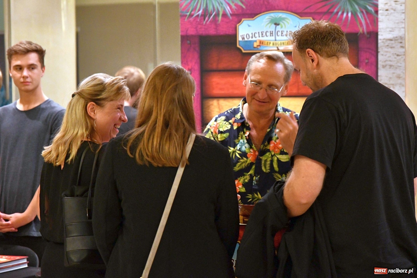 Zdjęcie w galerii na portalu naszraciborz.pl: Prawo dżungli. Wojciech Cejrowski w Raciborzu [FOTO] wiadomości z regionu