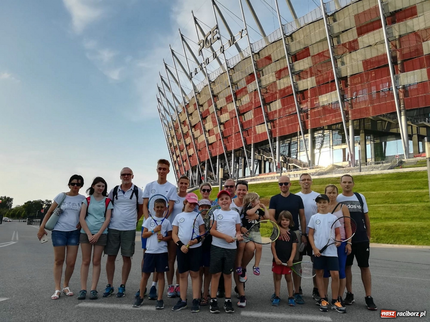 Zdjęcie w galerii na portalu naszraciborz.pl: Zawodnicy Raciborskiego Klubu Tenisowego zagrali na Stadionie Narodowym wiadomości z regionu