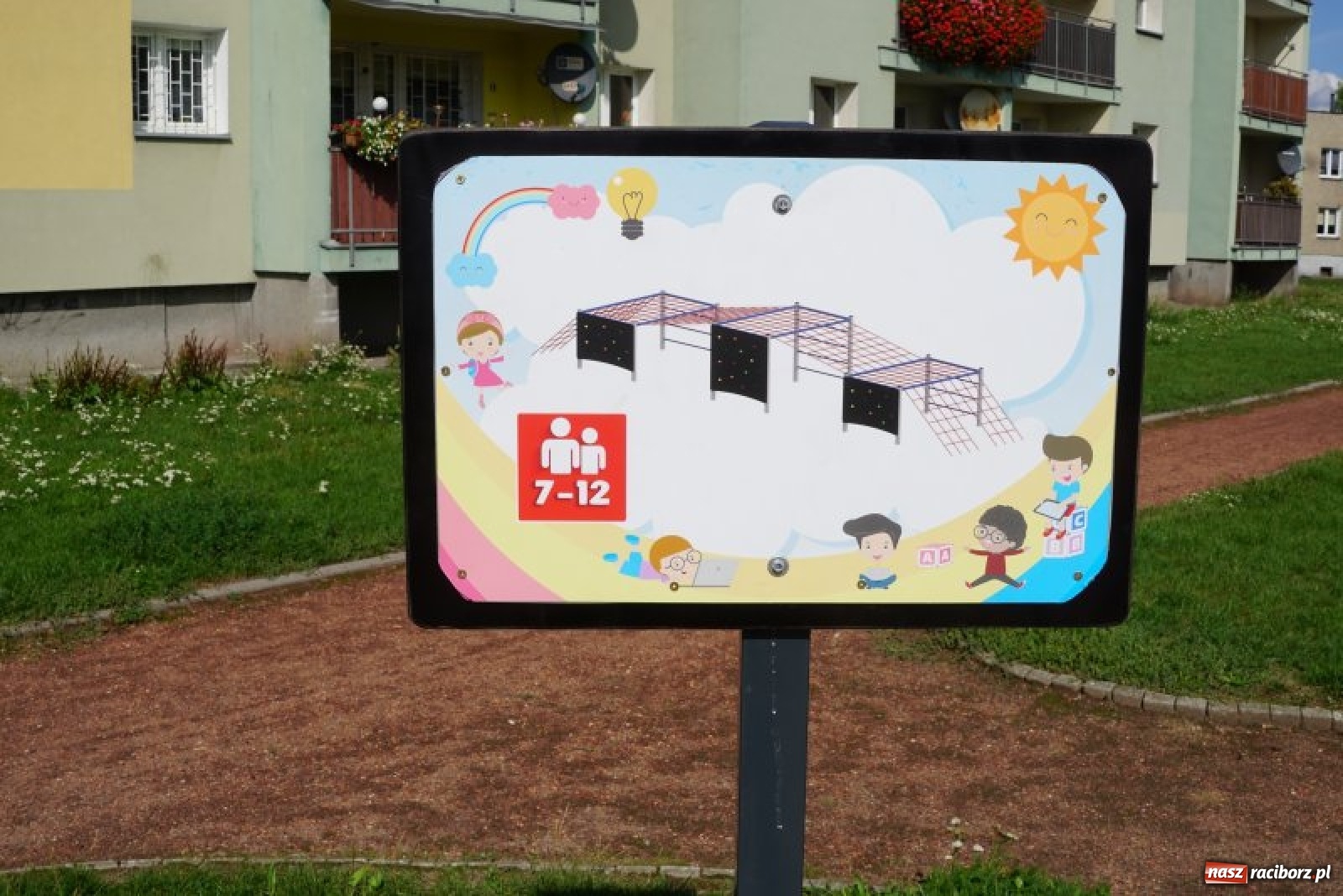 Zdjęcie w galerii na portalu naszraciborz.pl: W Raciborzu powstał nowy plac zabaw [FOTO] wiadomości z regionu