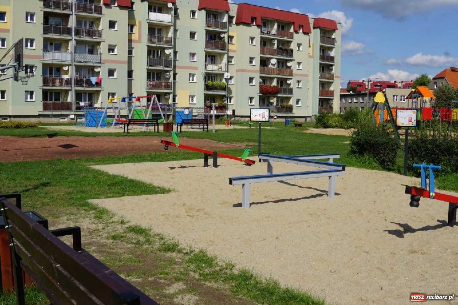 Zdjęcie w galerii na portalu naszraciborz.pl: W Raciborzu powstał nowy plac zabaw [FOTO] wiadomości z regionu