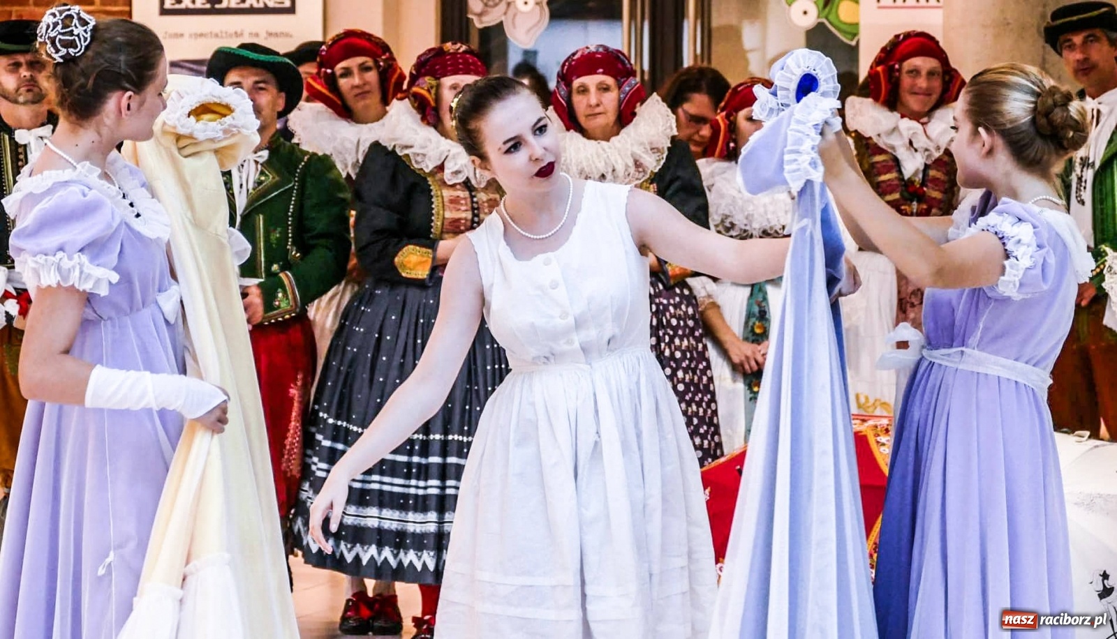 Zdjęcie w galerii na portalu naszraciborz.pl: ZPiT Strzecha. Z przytupem w nowy sezon artystyczny [FOTO] wiadomości z regionu