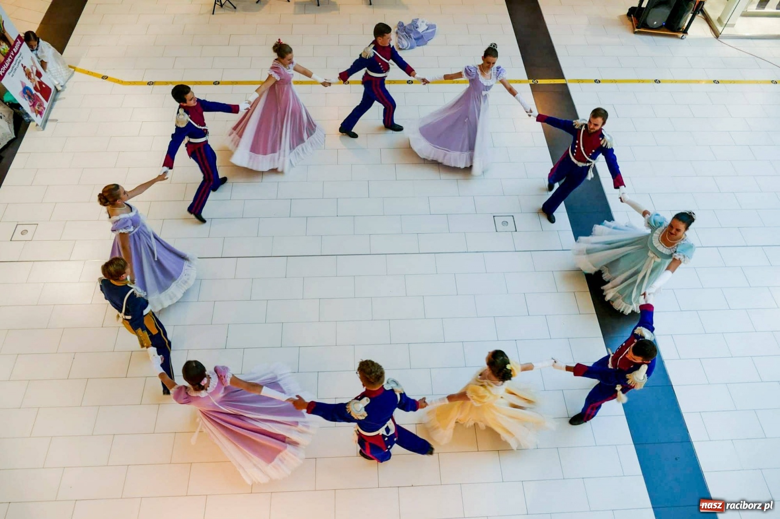 Zdjęcie w galerii na portalu naszraciborz.pl: ZPiT Strzecha. Z przytupem w nowy sezon artystyczny [FOTO] wiadomości z regionu