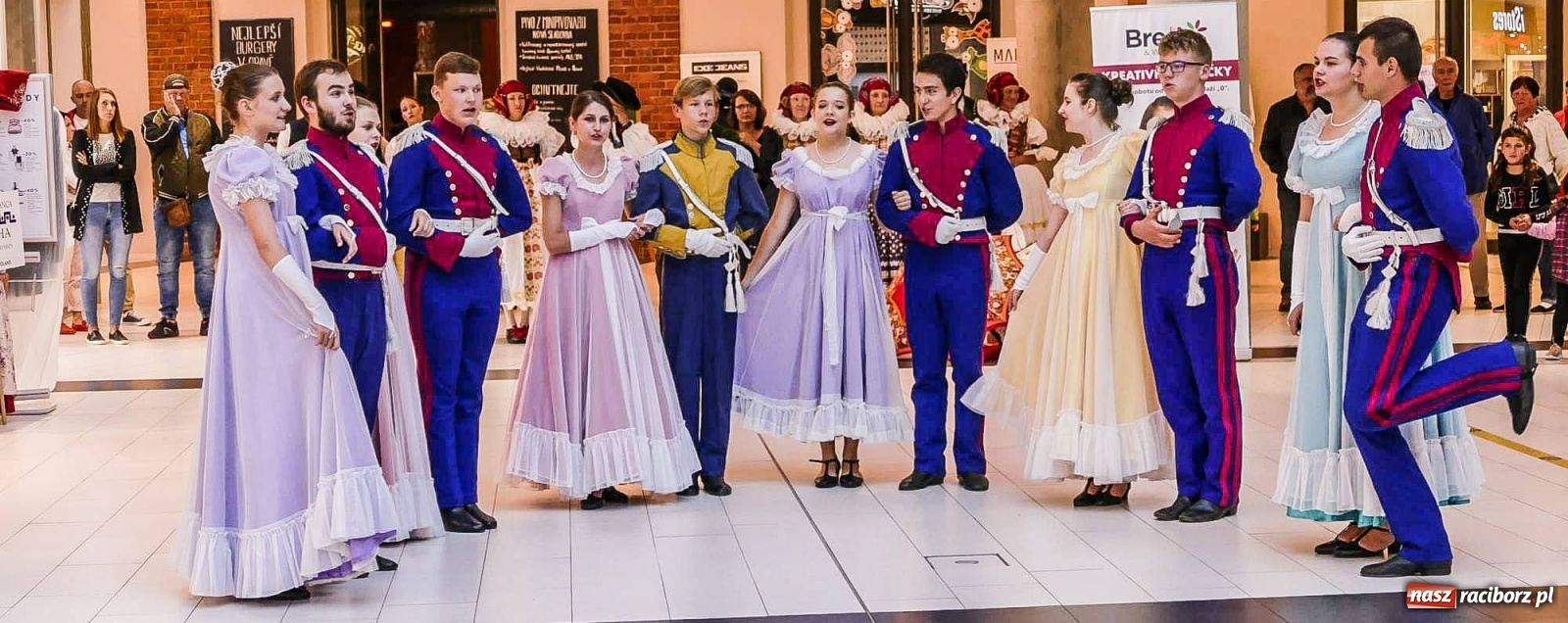 Zdjęcie w galerii na portalu naszraciborz.pl: ZPiT Strzecha. Z przytupem w nowy sezon artystyczny [FOTO] wiadomości z regionu