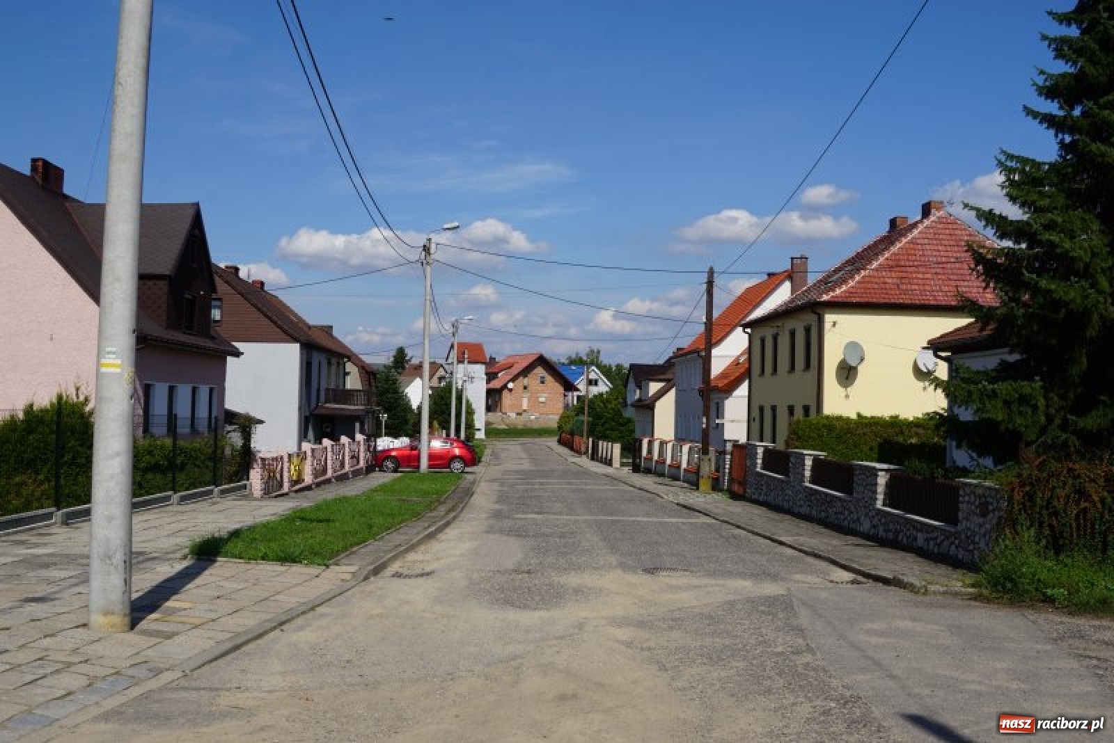 Zdjęcie w galerii na portalu naszraciborz.pl: Asfalt w miejsce betonowych płyt. Chorwacka i Bojanowska z dofinansowaniem  wiadomości z regionu