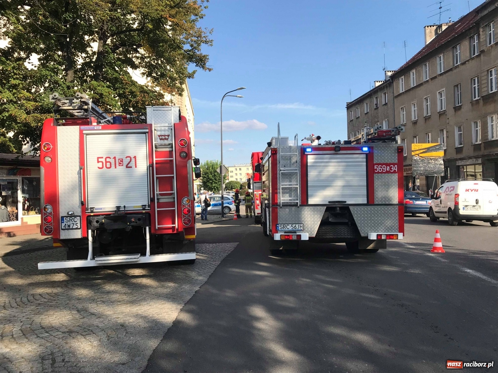 Zdjęcie w galerii na portalu naszraciborz.pl: Dwa wyjazdy pod rząd. Straż na Żorskiej i Opawskiej  wiadomości z regionu