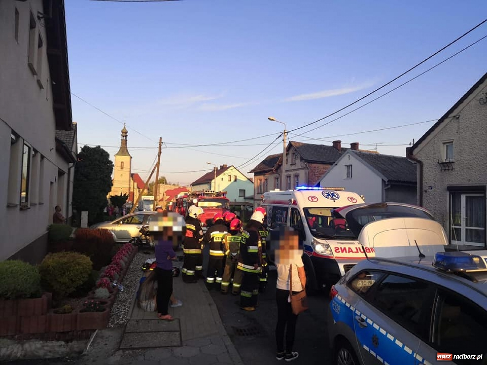 Zdjęcie w galerii na portalu naszraciborz.pl: Sporna kolizja w Pietrowicach Wielkich  wiadomości z regionu