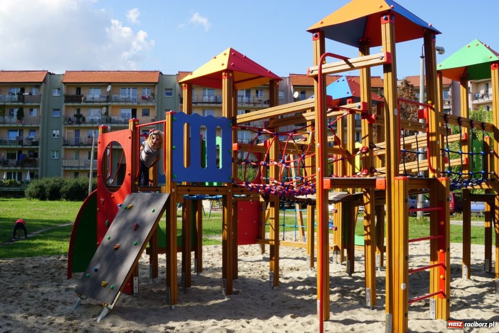 Zdjęcie w galerii na portalu naszraciborz.pl: Nowe miejsce zabaw dla najmłodszych [FOTO] wiadomości z regionu