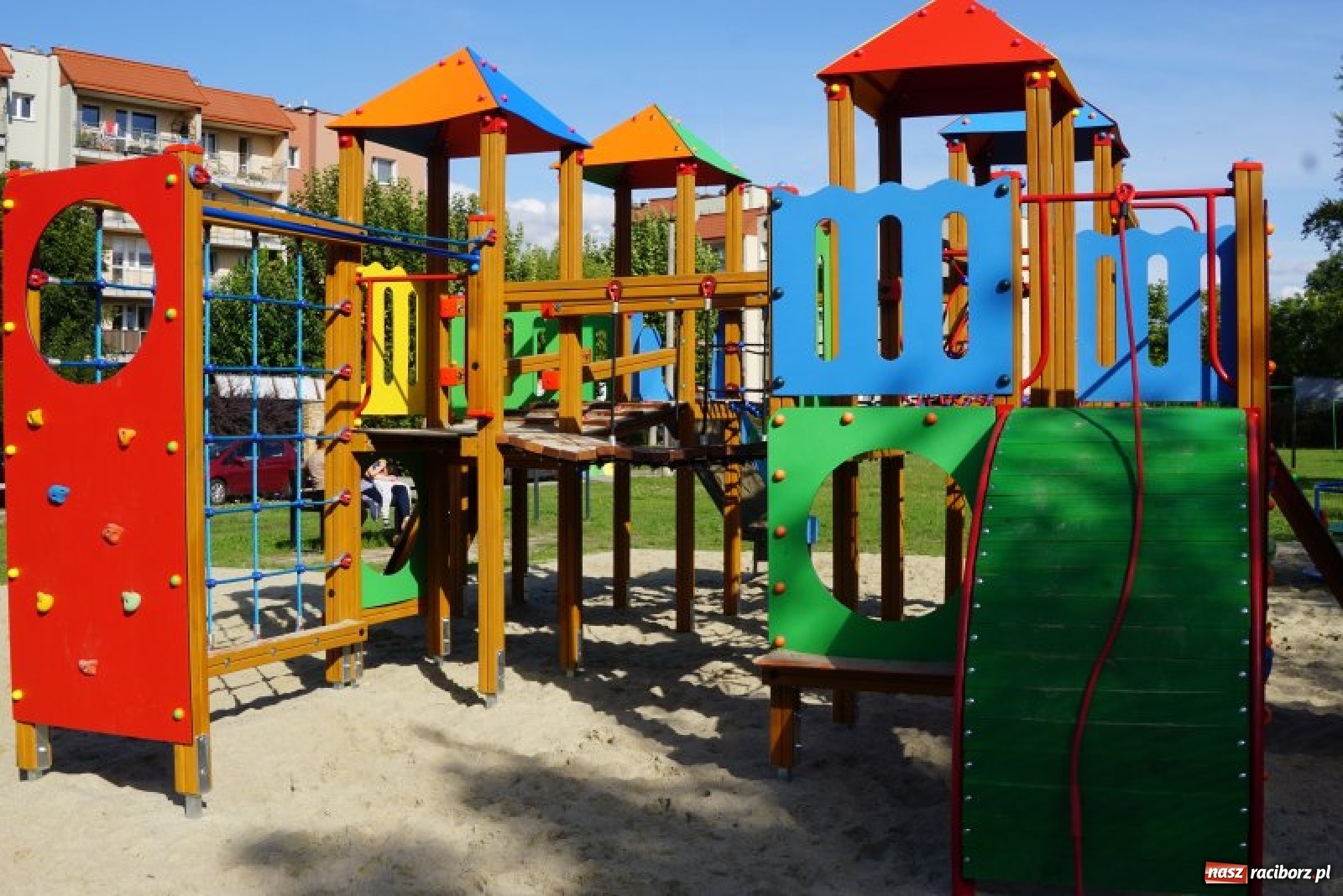Zdjęcie w galerii na portalu naszraciborz.pl: Nowe miejsce zabaw dla najmłodszych [FOTO] wiadomości z regionu