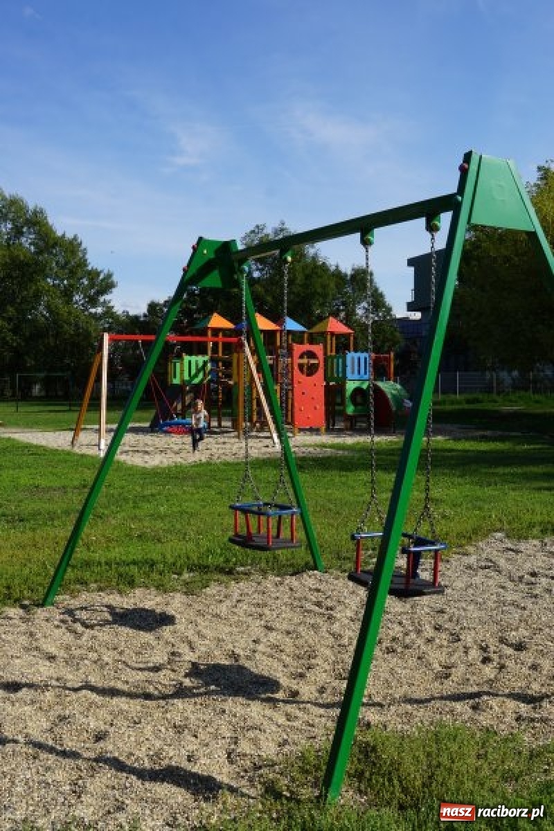 Zdjęcie w galerii na portalu naszraciborz.pl: Nowe miejsce zabaw dla najmłodszych [FOTO] wiadomości z regionu