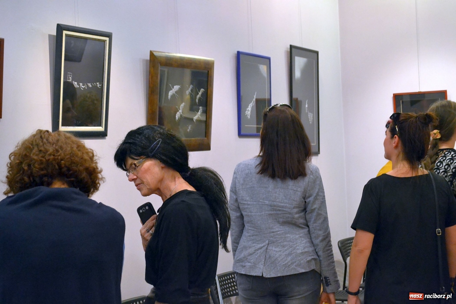 Zdjęcie w galerii na portalu naszraciborz.pl: Srebrny świat Gurgena Gadachika w Galerii OBOK wiadomości z regionu