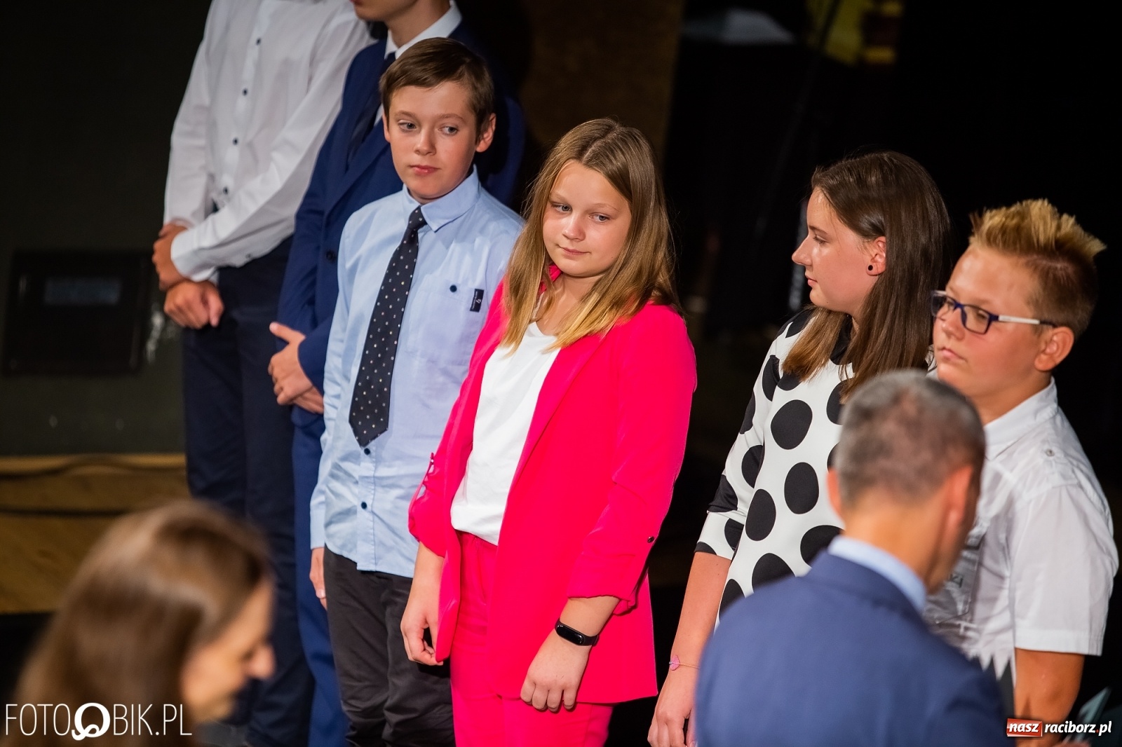 Zdjęcie w galerii na portalu naszraciborz.pl: Prymusi z Raciborza odebrali stypendia. Prezydent całował młode damy w dłoń [FOTO i WIDEO] wiadomości z regionu