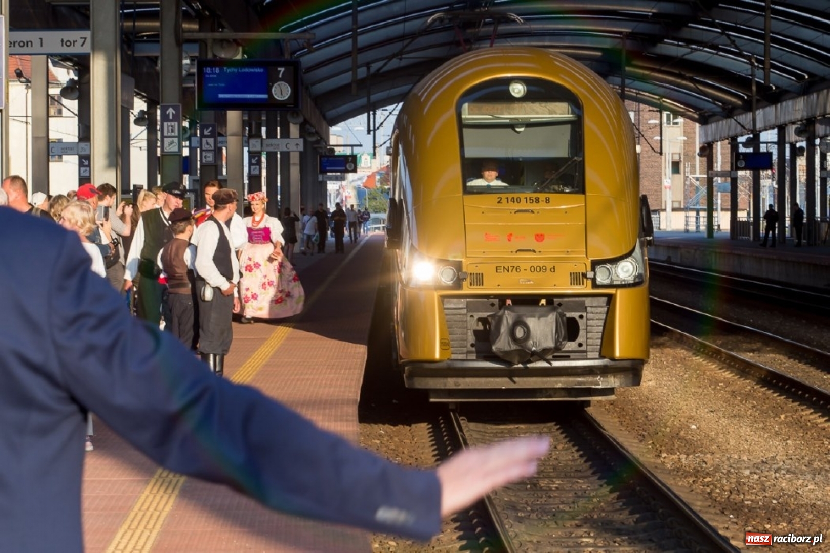 Zdjęcie w galerii na portalu naszraciborz.pl: Powstaniec Śląski wyruszył w trasę [FOTO] wiadomości z regionu