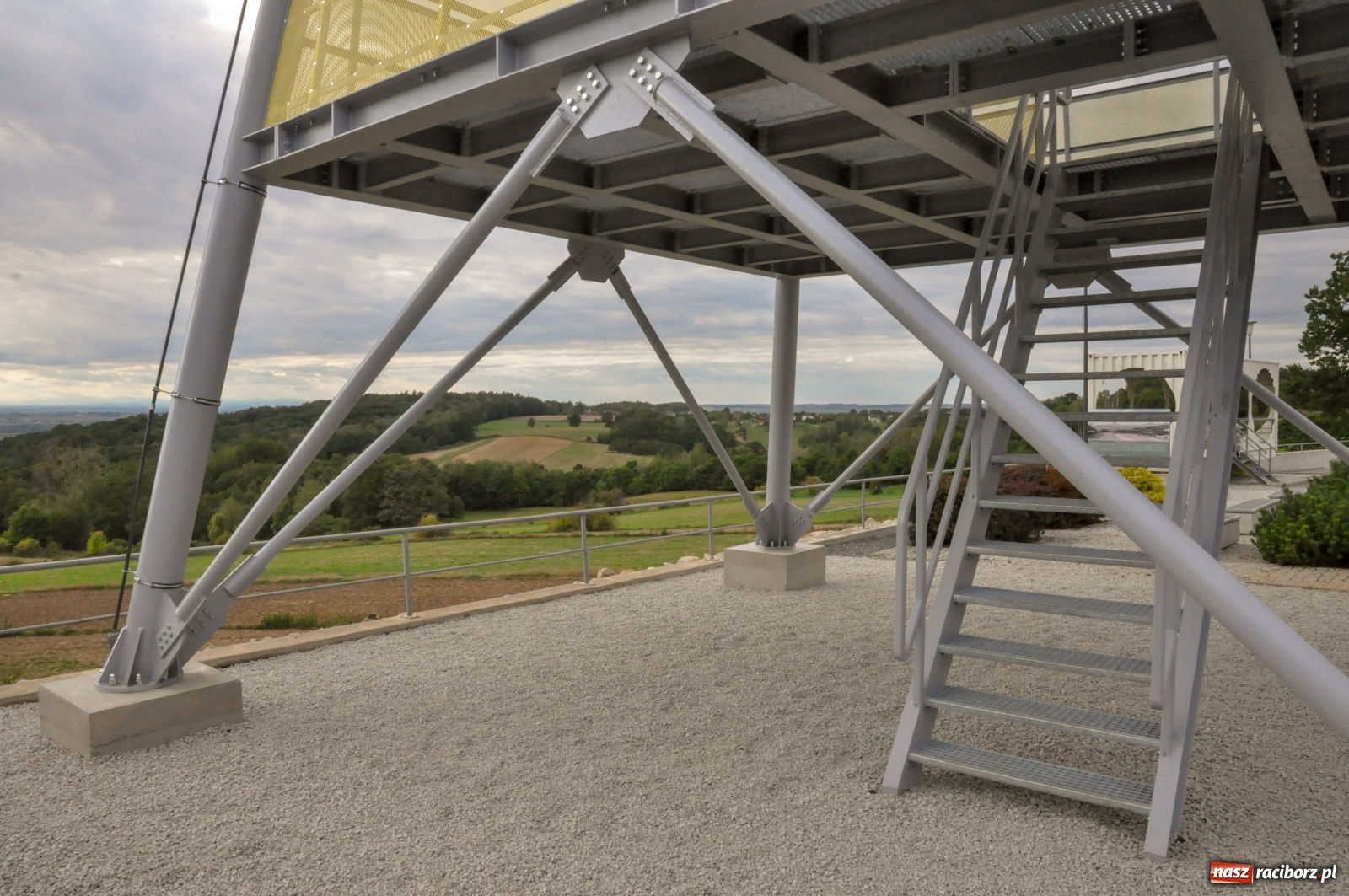 Zdjęcie w galerii na portalu naszraciborz.pl: Wieża widokowa w Pogrzebieniu już otwarta. Zobaczcie, co z niej widać [FOTO]  wiadomości z regionu