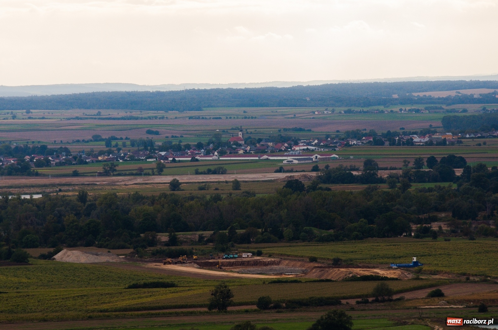 Zdjęcie w galerii na portalu naszraciborz.pl: Wieża widokowa w Pogrzebieniu już otwarta. Zobaczcie, co z niej widać [FOTO]  wiadomości z regionu