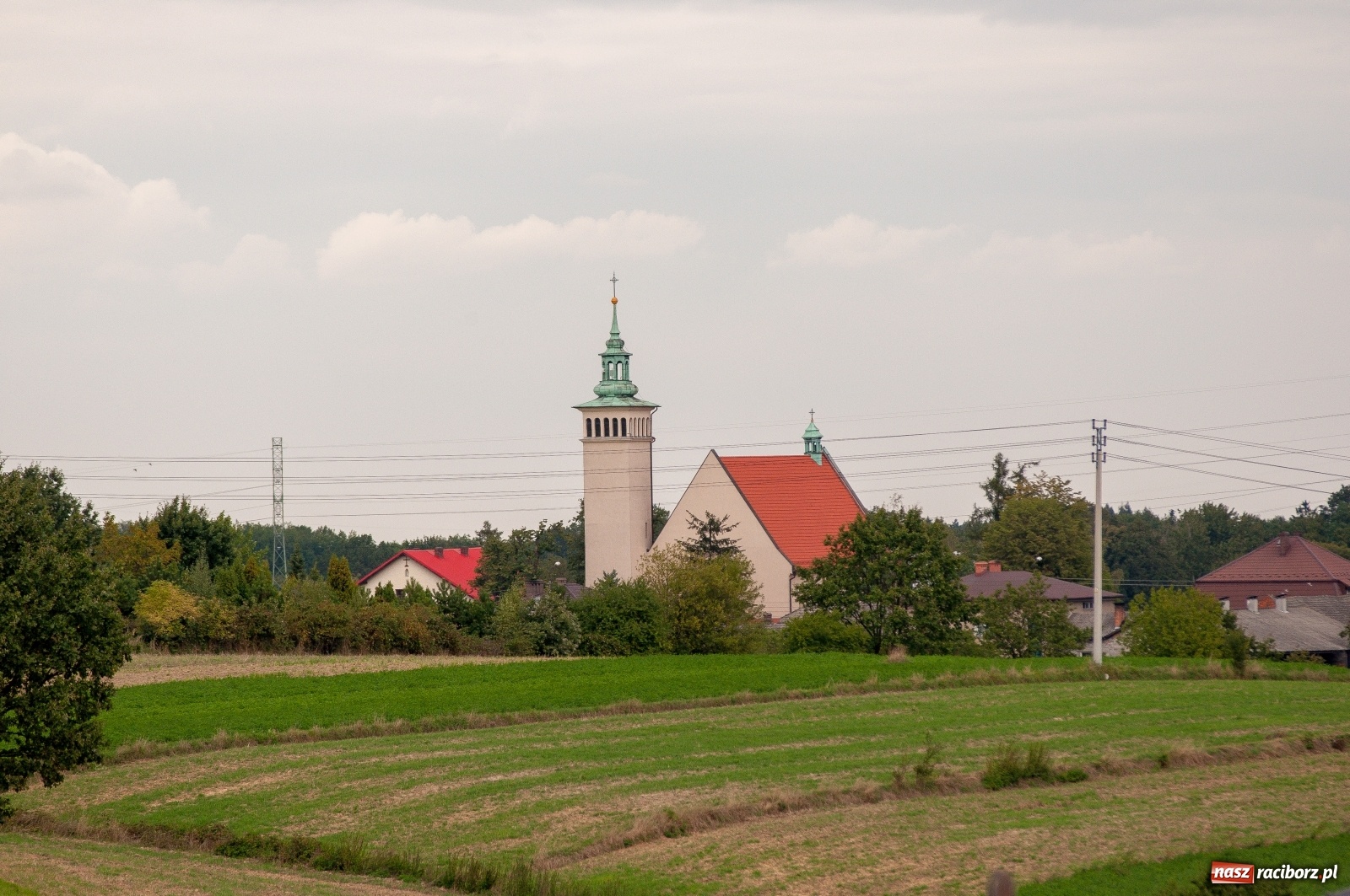 Zdjęcie w galerii na portalu naszraciborz.pl: Wieża widokowa w Pogrzebieniu już otwarta. Zobaczcie, co z niej widać [FOTO]  wiadomości z regionu