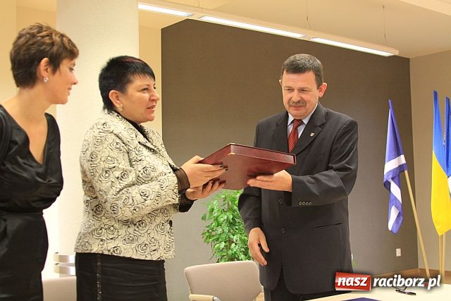 Zdjęcie w galerii na portalu naszraciborz.pl: Przyjaźń ukraińsko-raciborska podpisana wiadomości z regionu