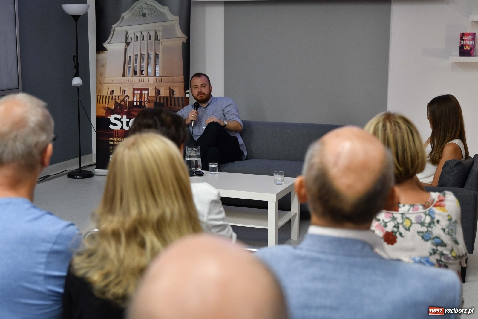 Zdjęcie w galerii na portalu naszraciborz.pl: Sowa zaprosiła Chmielarza. Autor Żmijowiska w Raciborzu [FOTO]  wiadomości z regionu