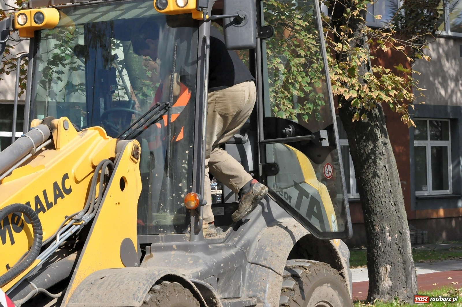 Zdjęcie w galerii na portalu naszraciborz.pl: Co dalej z Łąkową-Kościuszki? Termin przekroczony, droga rozkopana!  wiadomości z regionu