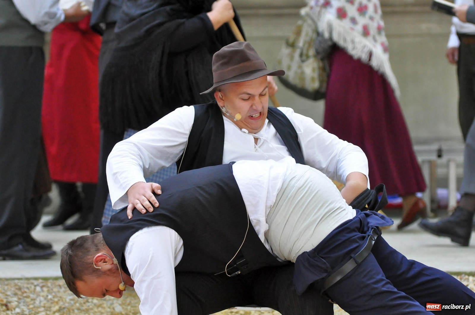 Zdjęcie w galerii na portalu naszraciborz.pl: Wielka rekonstrukcja walki o pałac w Rzuchowie wiadomości z regionu