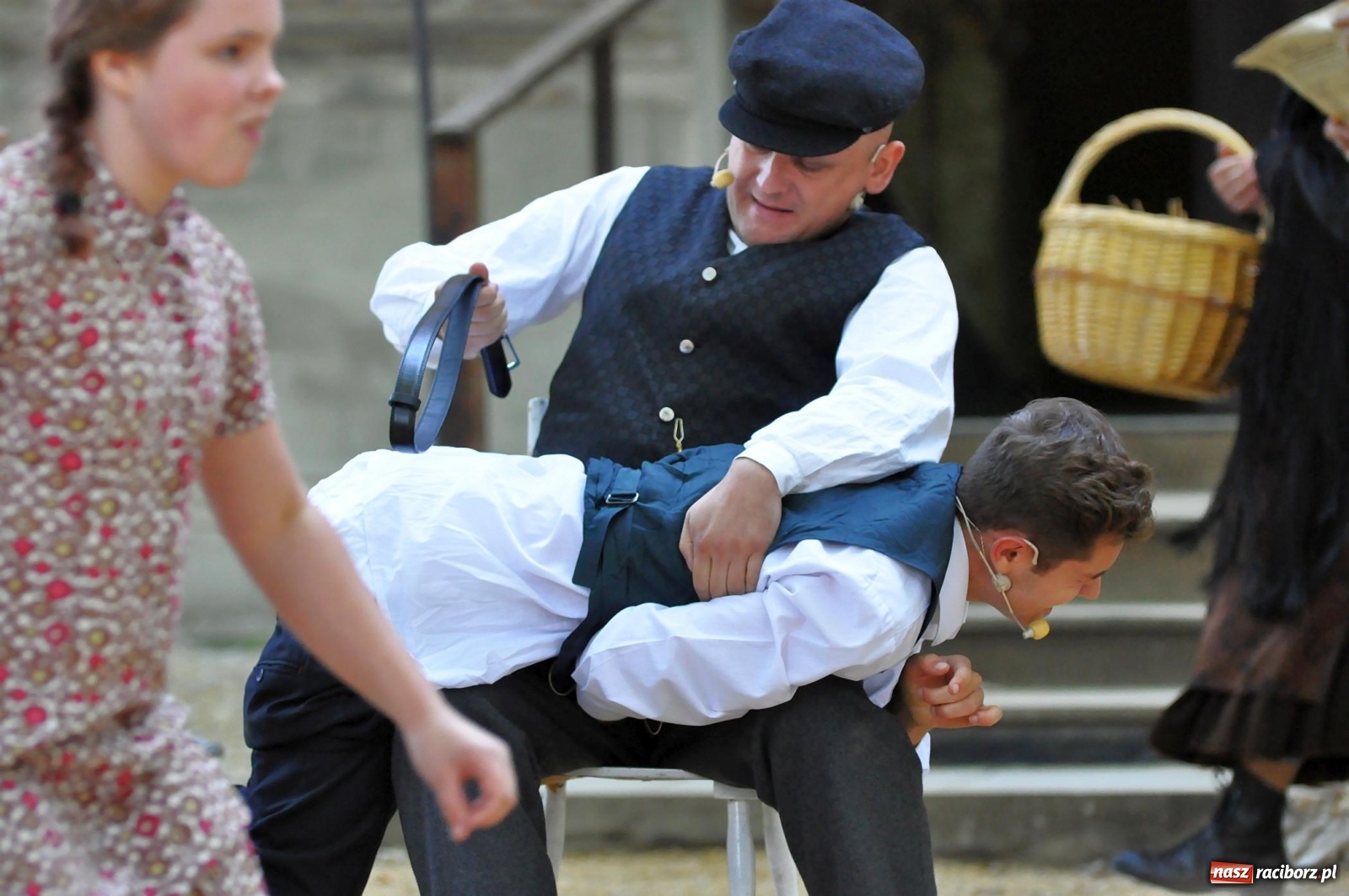 Zdjęcie w galerii na portalu naszraciborz.pl: Wielka rekonstrukcja walki o pałac w Rzuchowie wiadomości z regionu