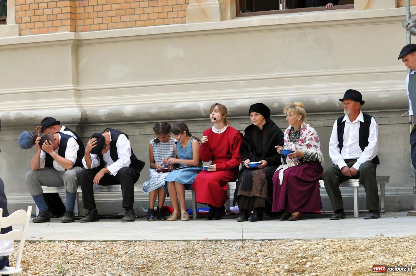 Zdjęcie w galerii na portalu naszraciborz.pl: Wielka rekonstrukcja walki o pałac w Rzuchowie wiadomości z regionu