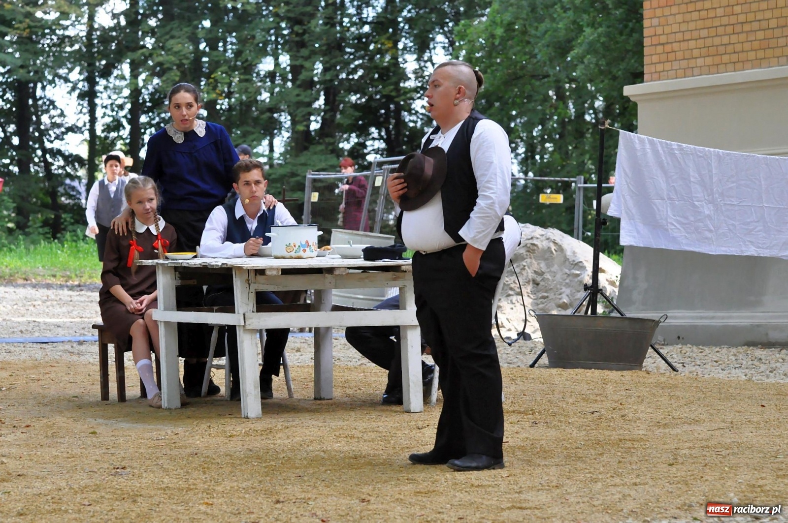 Zdjęcie w galerii na portalu naszraciborz.pl: Wielka rekonstrukcja walki o pałac w Rzuchowie wiadomości z regionu