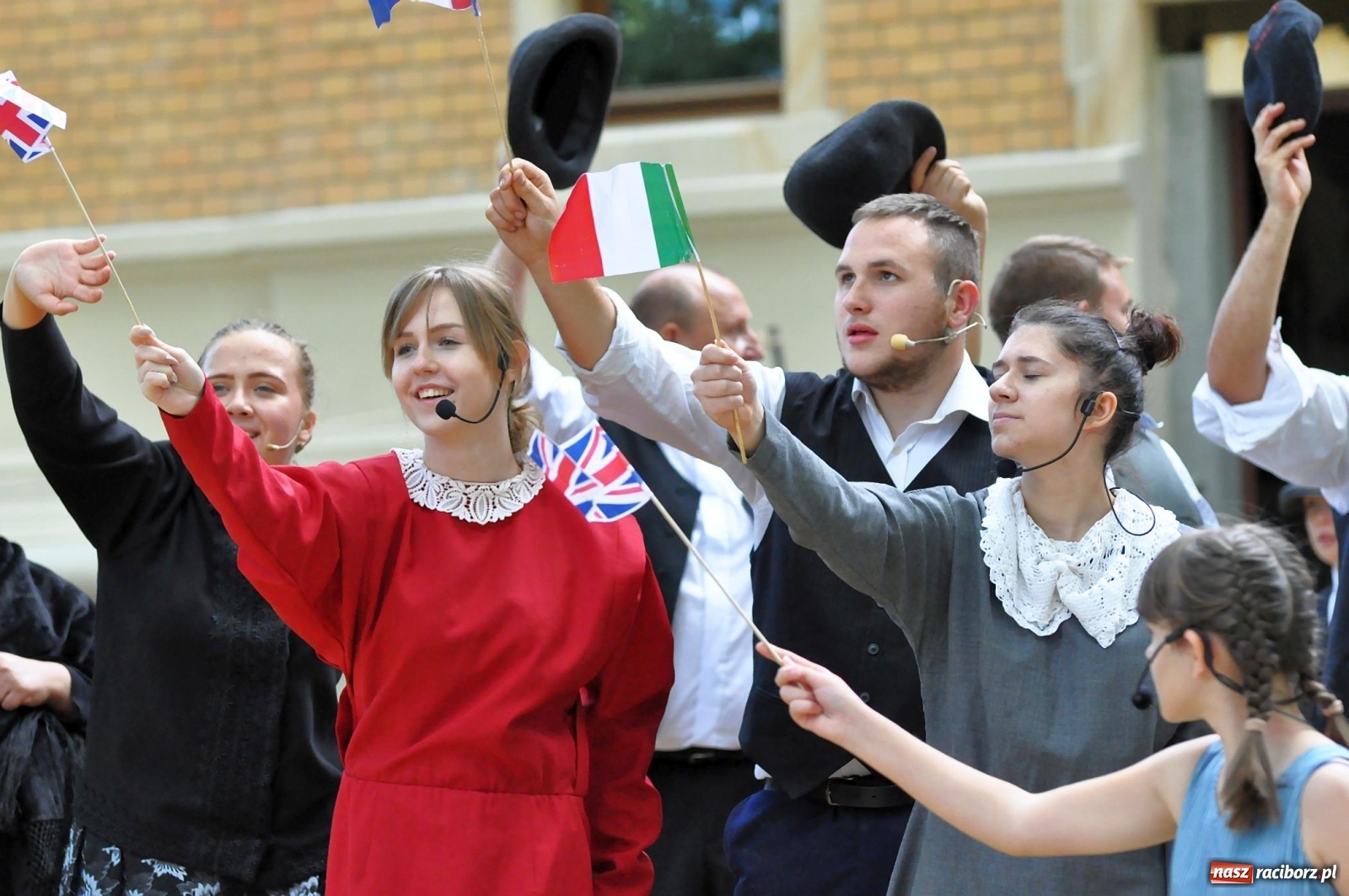 Zdjęcie w galerii na portalu naszraciborz.pl: Wielka rekonstrukcja walki o pałac w Rzuchowie wiadomości z regionu