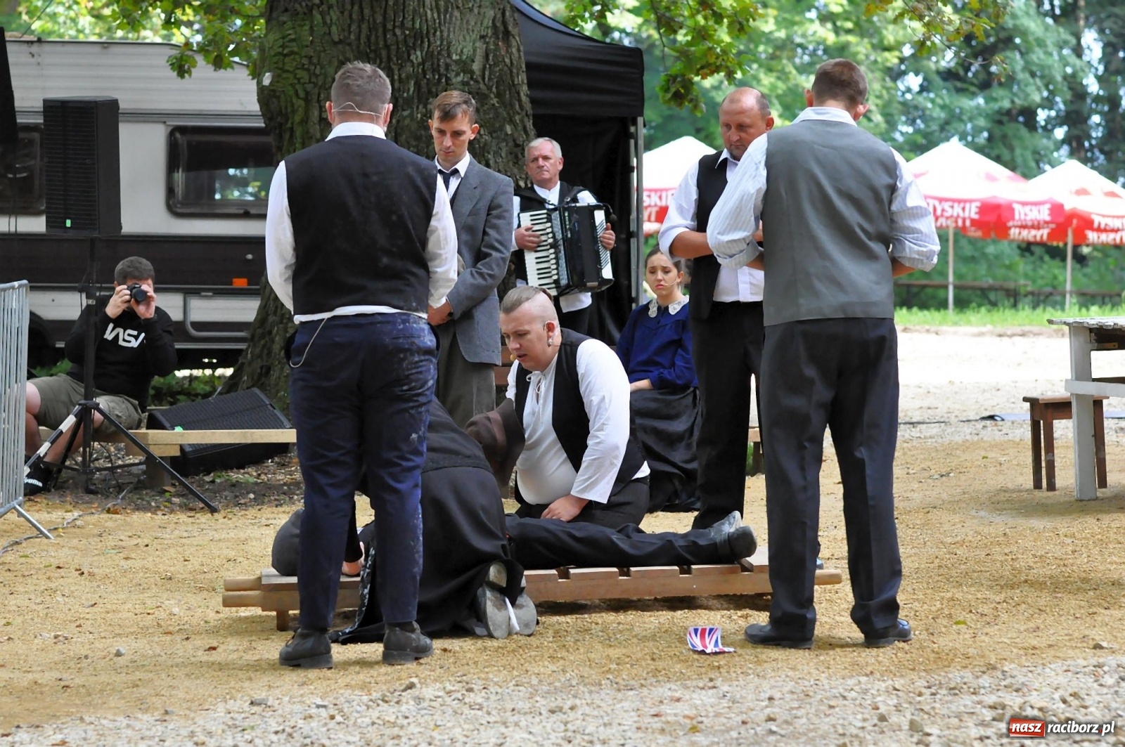 Zdjęcie w galerii na portalu naszraciborz.pl: Wielka rekonstrukcja walki o pałac w Rzuchowie wiadomości z regionu