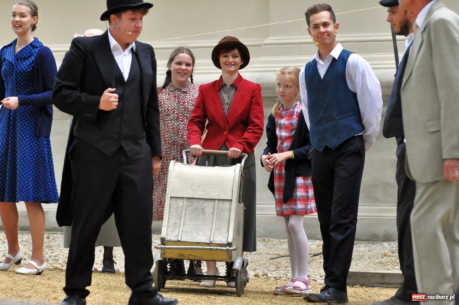 Zdjęcie w galerii na portalu naszraciborz.pl: Wielka rekonstrukcja walki o pałac w Rzuchowie wiadomości z regionu